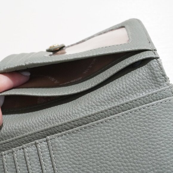 Anne Klien Authentic Slim Bifold Green Wallet - Picture 8 of 10